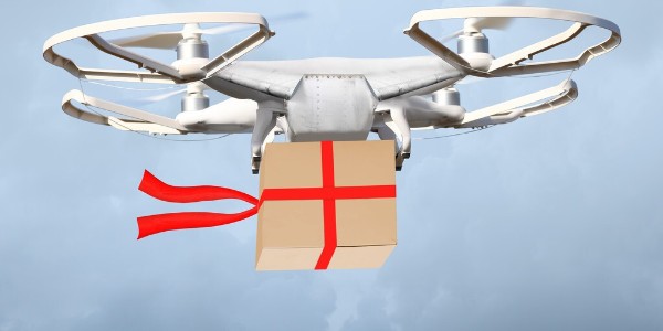 顺丰无人机支援安亭运送物资，已建立十余条固定航线